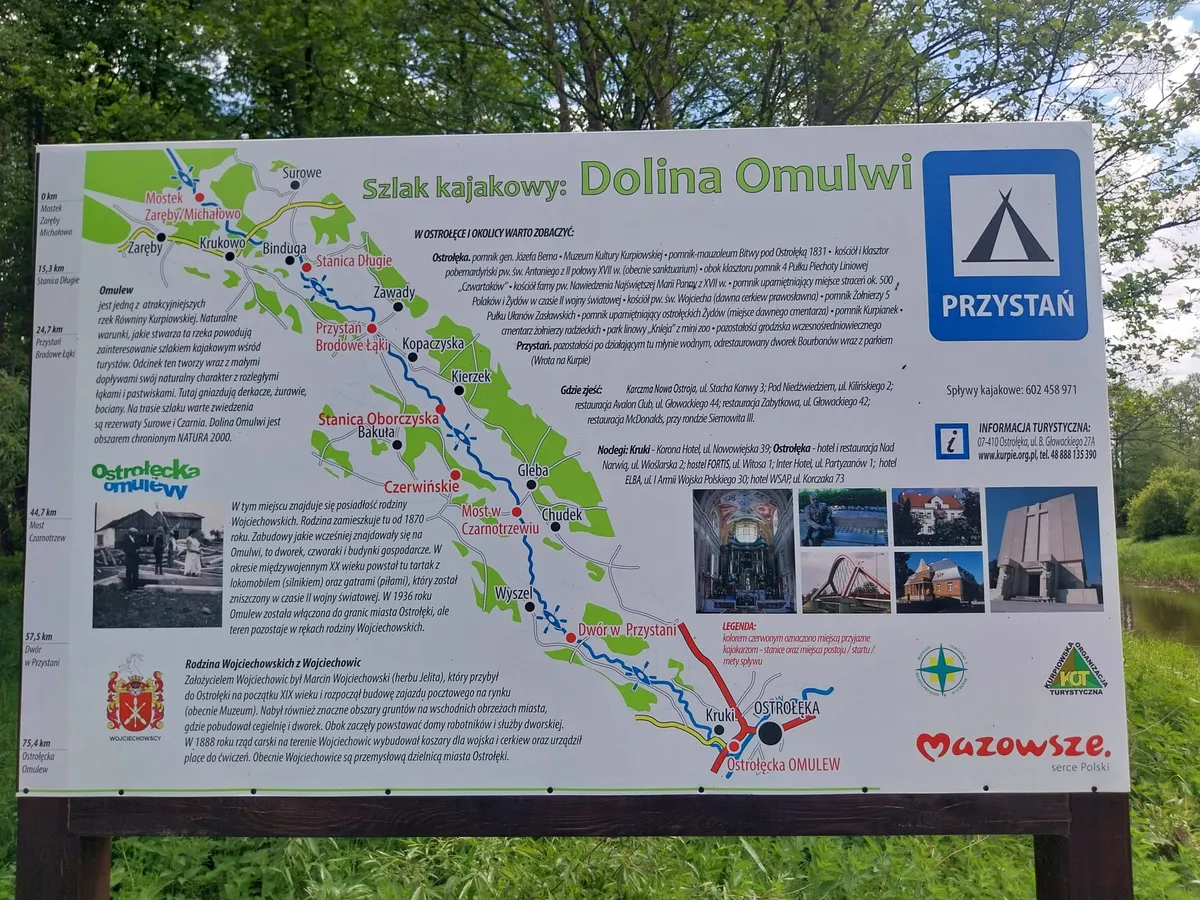Kajaki na brzegu rzeki Omulew